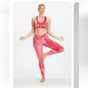NWOT Fabletics Oasis Crushed Velour Crossover Legging & Sports Bra Set (3X)